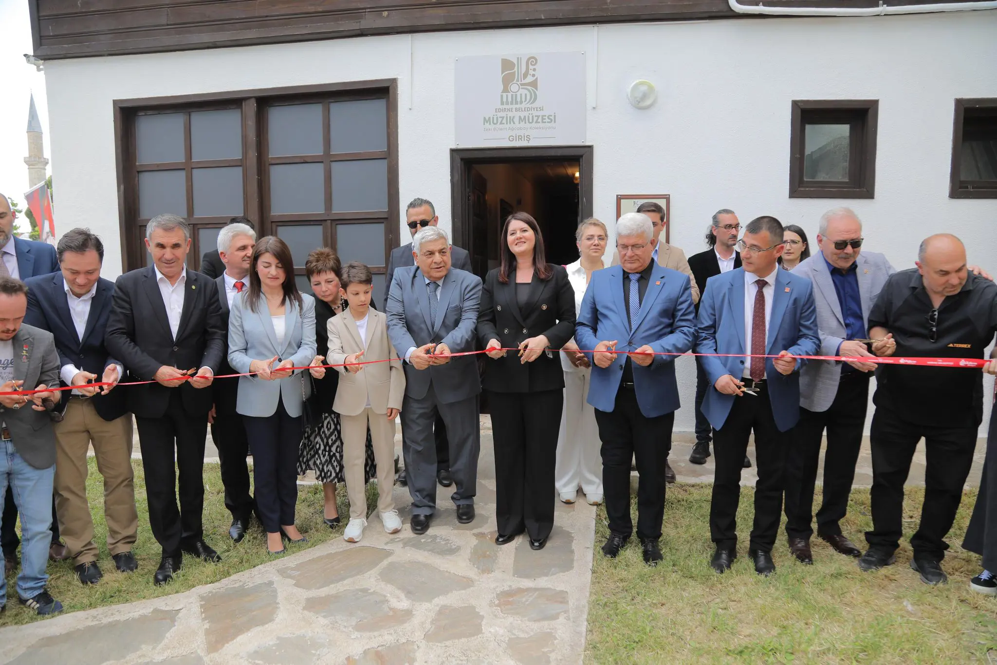 500 ENSTRÜMANLIK KOLEKSİYONUYLA MÜZİK MÜZESİ KAPILARINI AÇTI